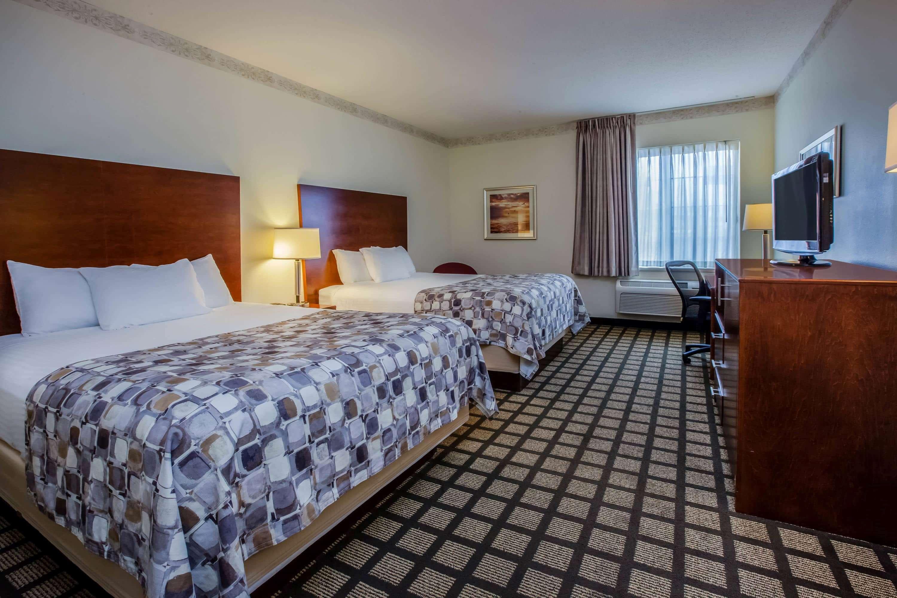 Baymont By Wyndham Mackinaw City Esterno foto