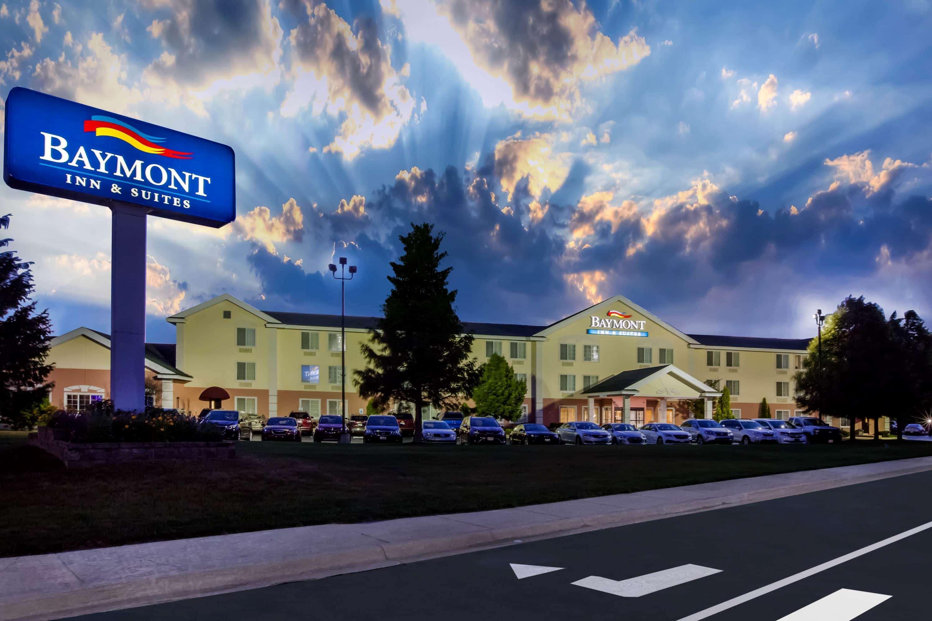 Baymont By Wyndham Mackinaw City Esterno foto