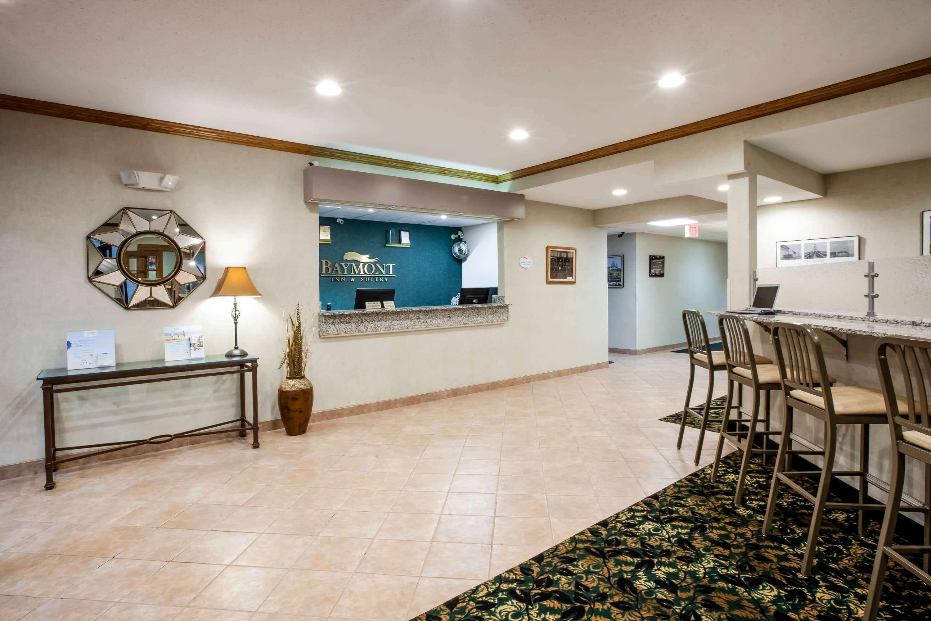 Baymont By Wyndham Mackinaw City Esterno foto