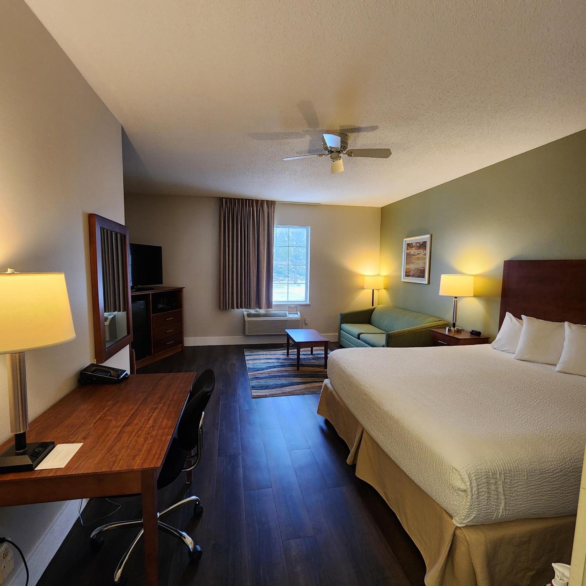 Baymont By Wyndham Mackinaw City Esterno foto