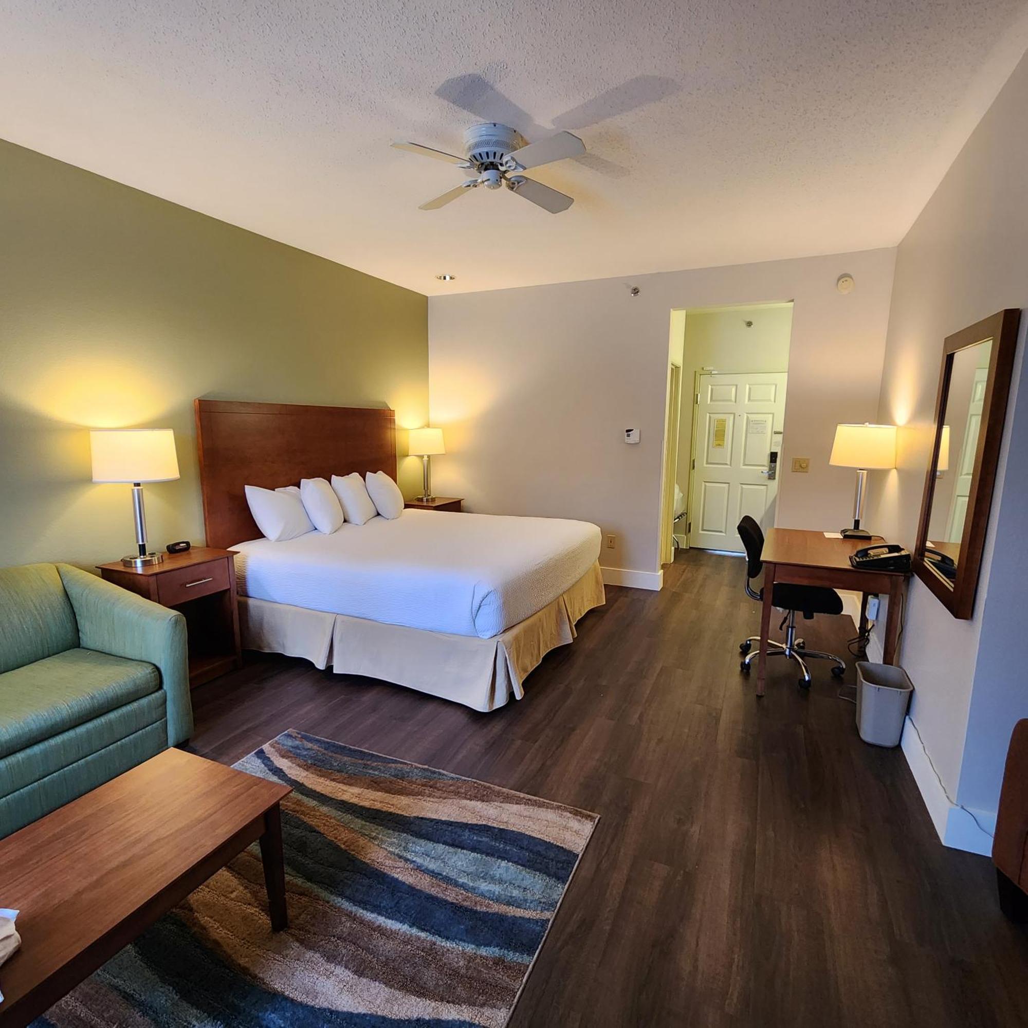 Baymont By Wyndham Mackinaw City Esterno foto