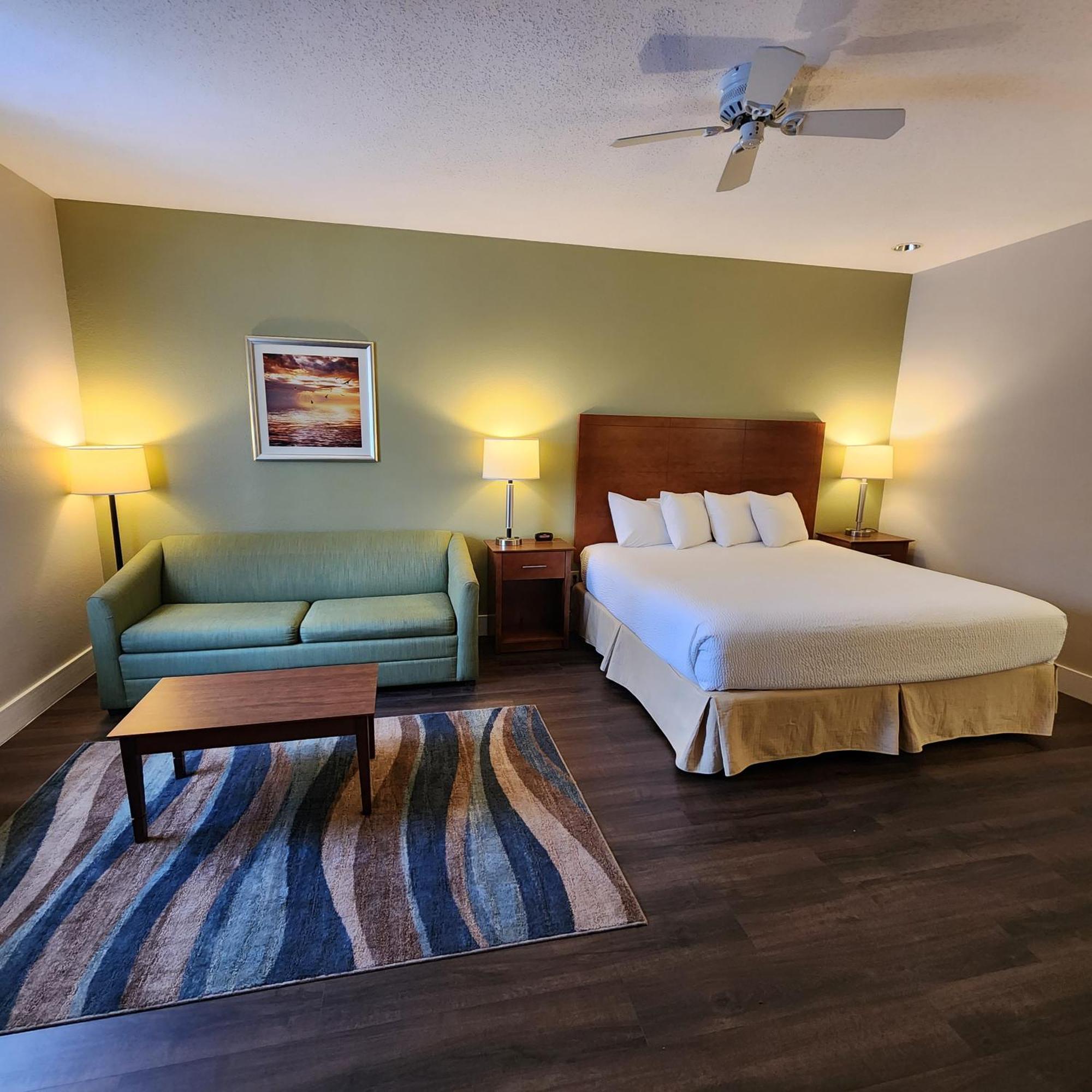 Baymont By Wyndham Mackinaw City Esterno foto