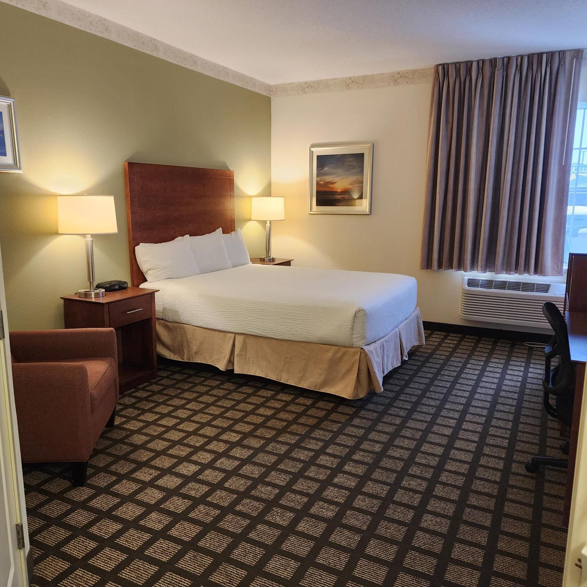 Baymont By Wyndham Mackinaw City Esterno foto