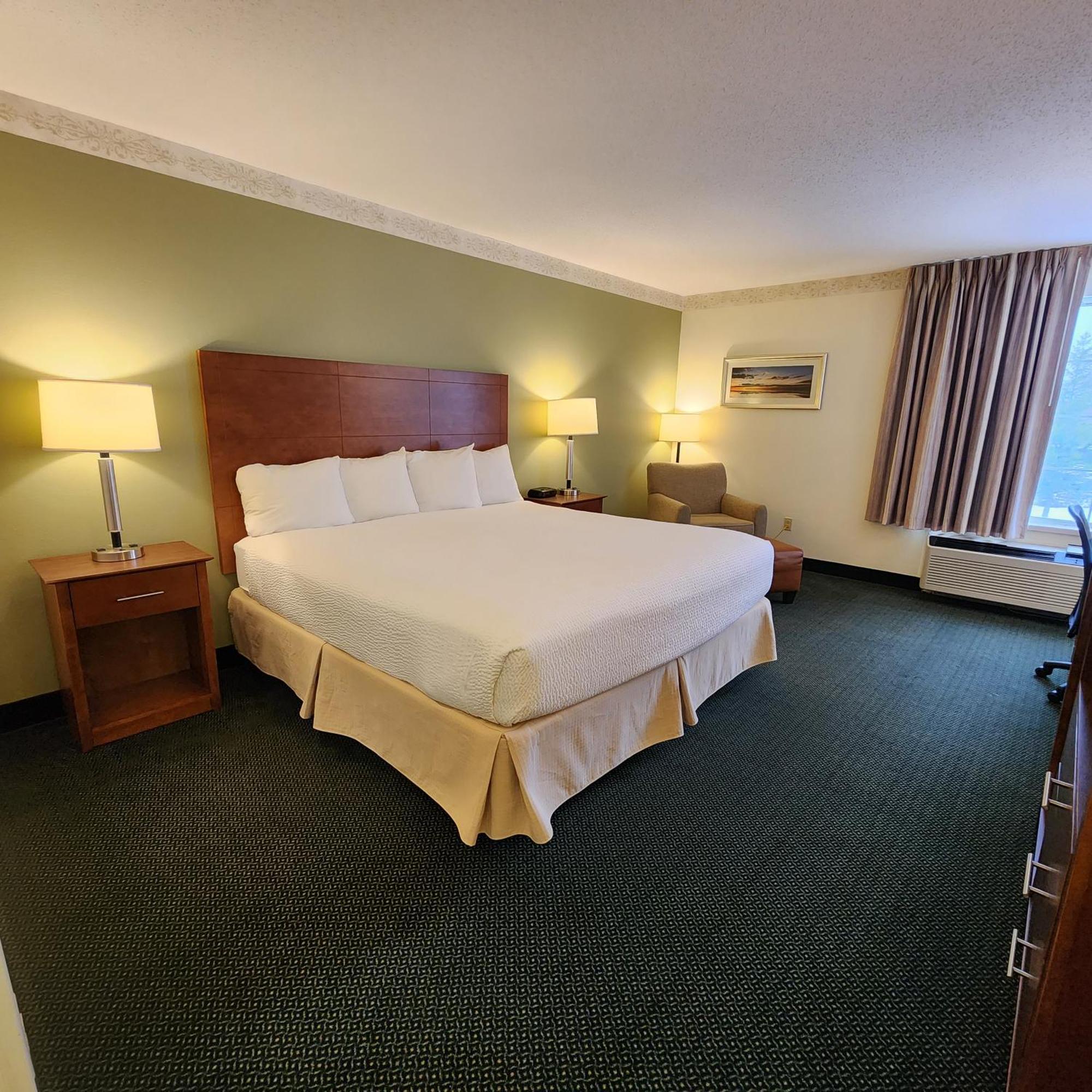 Baymont By Wyndham Mackinaw City Esterno foto