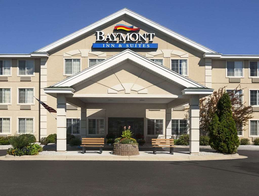 Baymont By Wyndham Mackinaw City Esterno foto